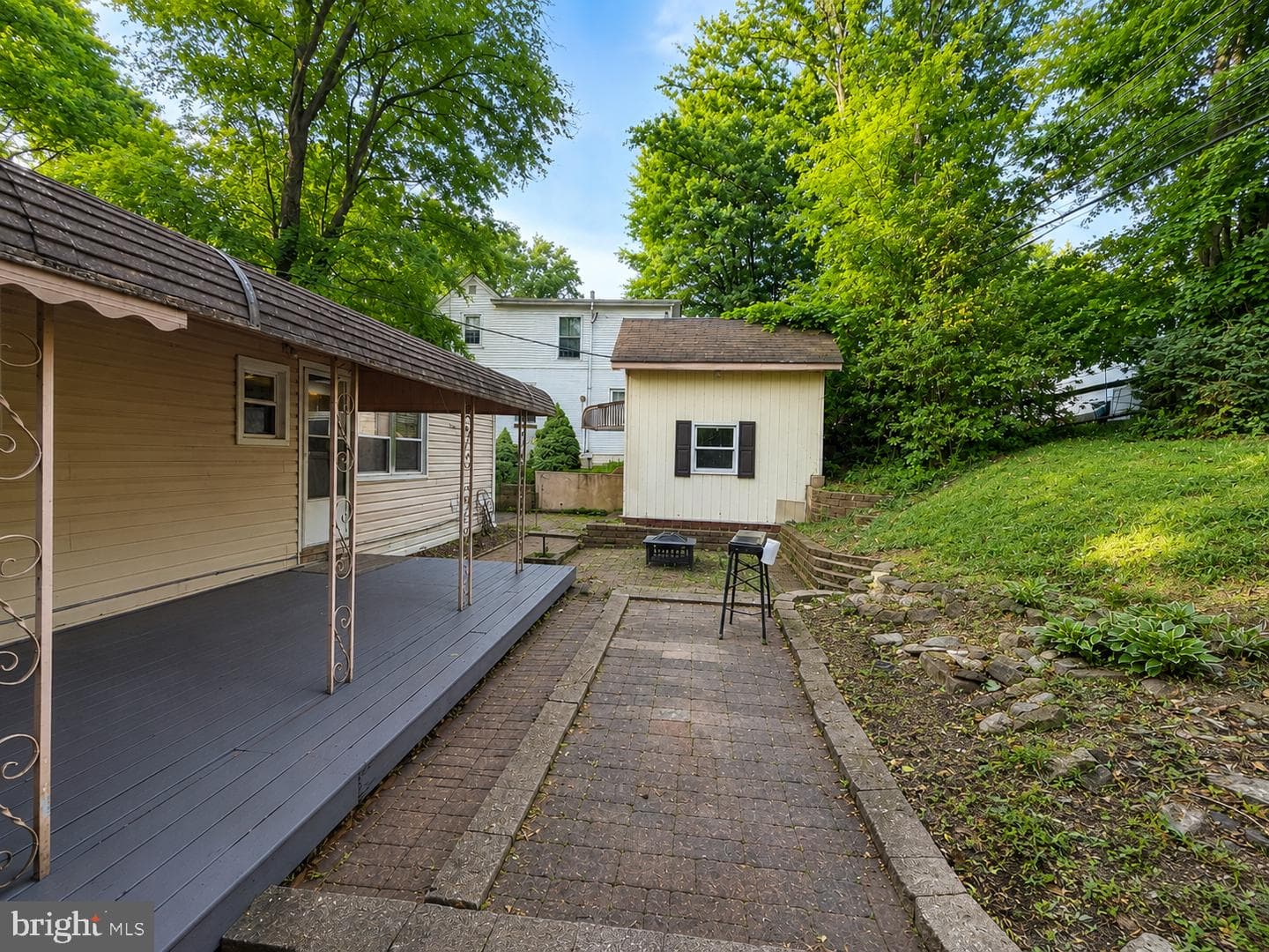4519 Belmont Avenue photo 23