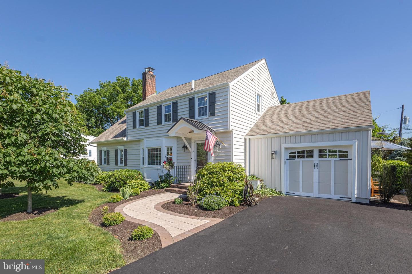 7 Colonial Ridge Drive
