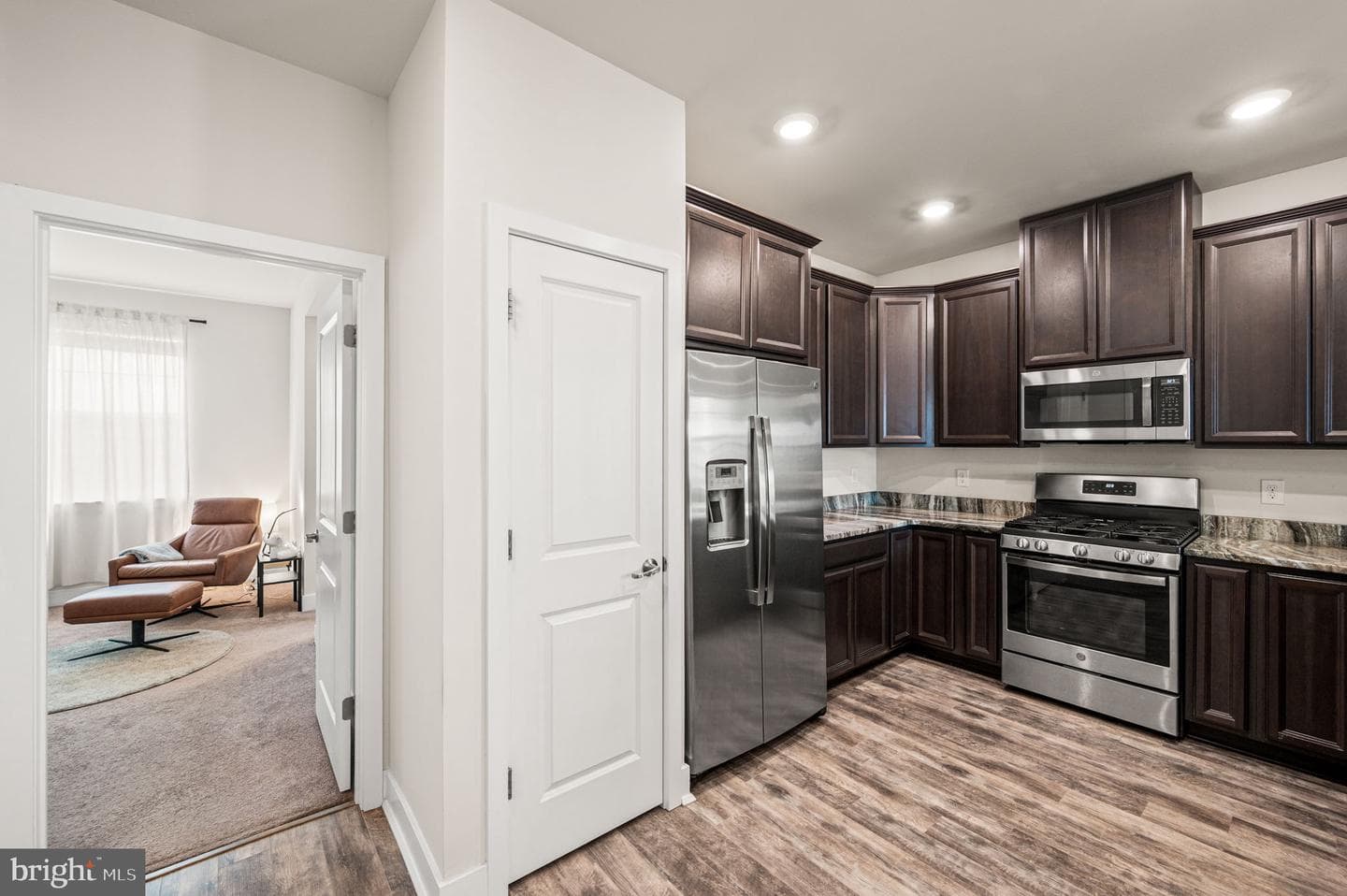 142 Fleet Court photo 11