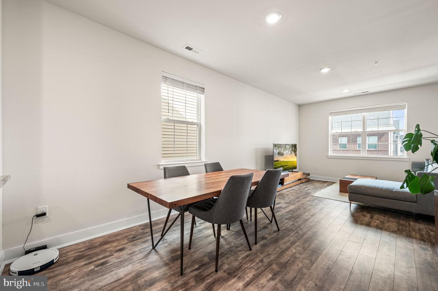 142 Fleet Court photo 13