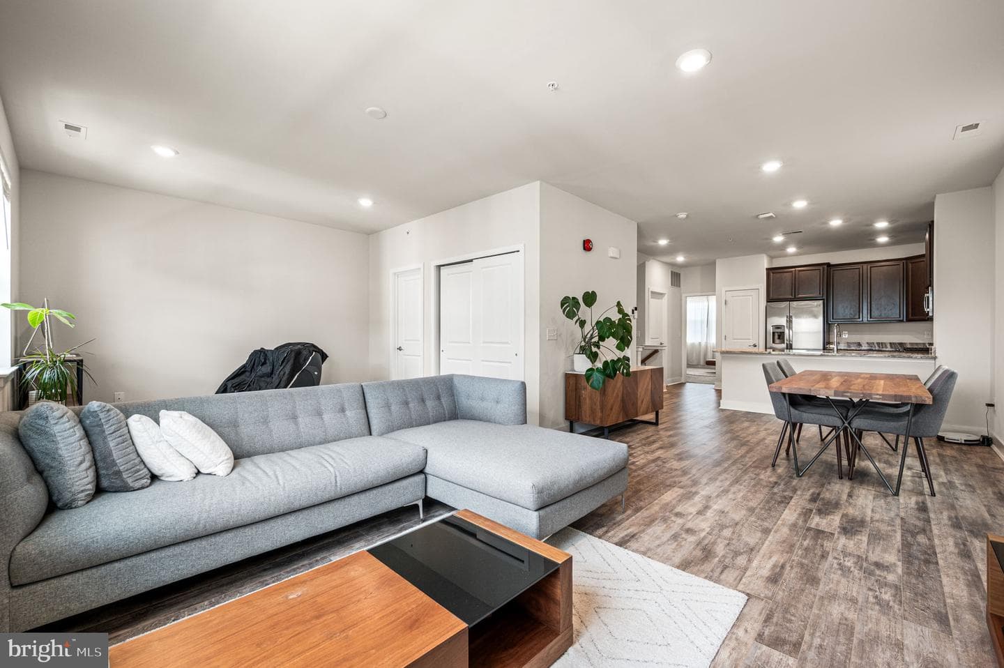142 Fleet Court photo 16