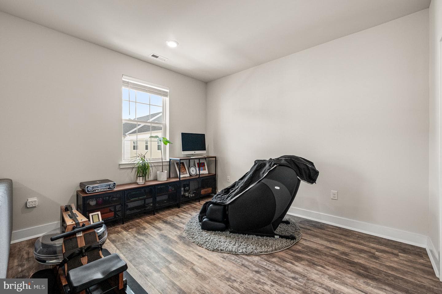 142 Fleet Court photo 17