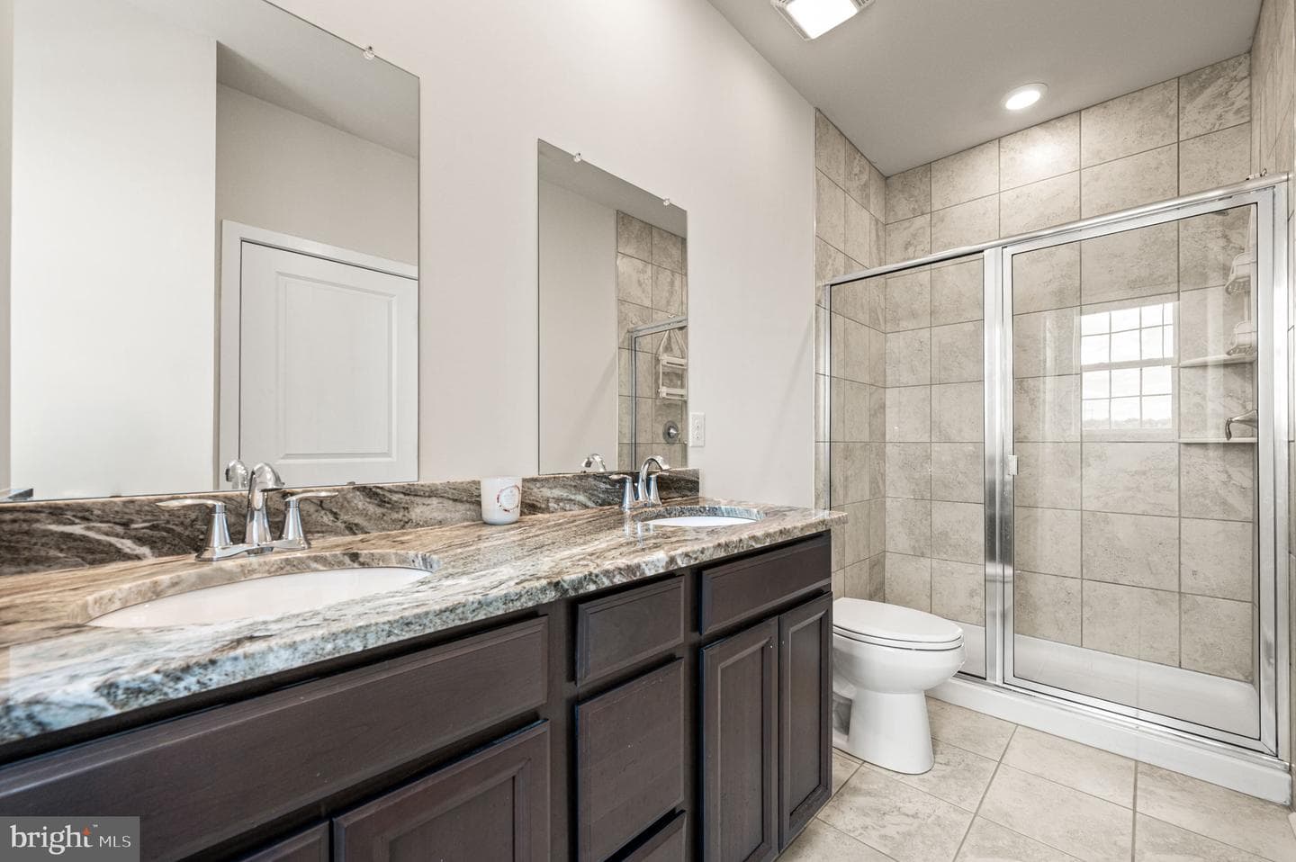 142 Fleet Court photo 23