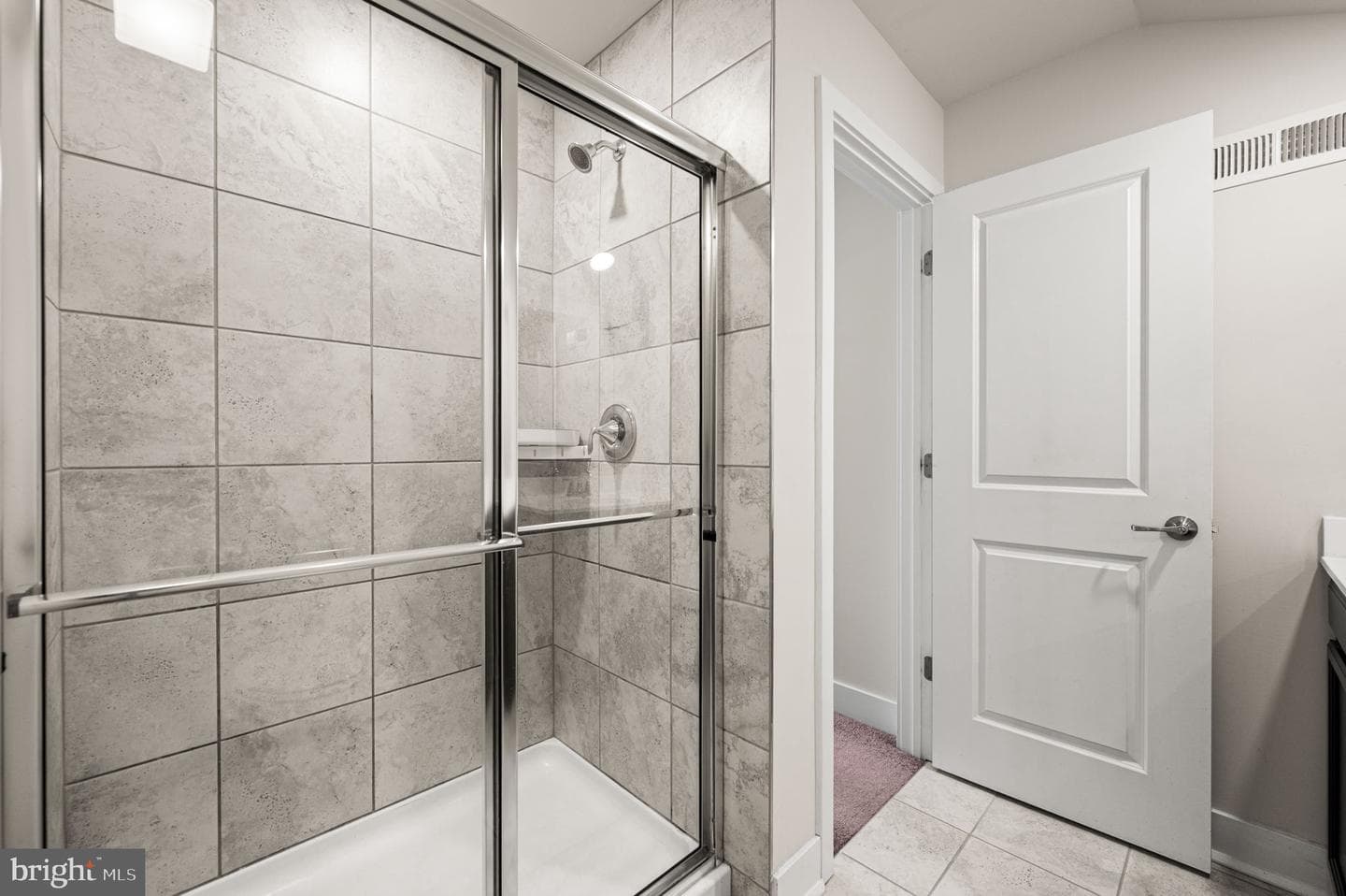 142 Fleet Court photo 28