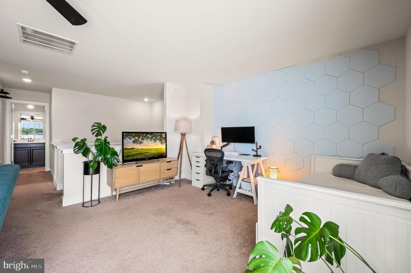 142 Fleet Court photo 31
