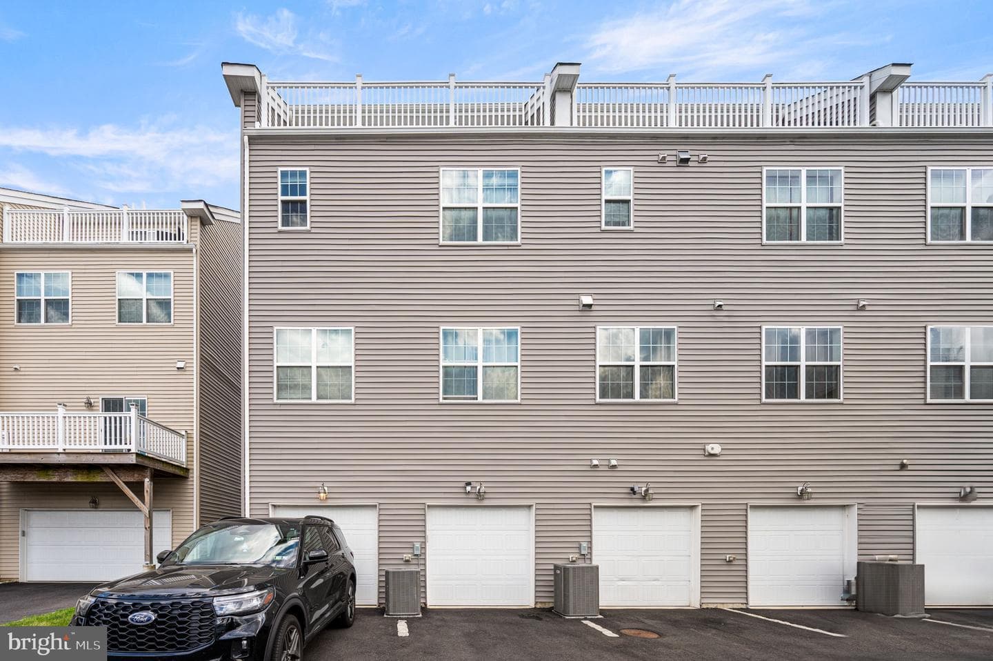 142 Fleet Court photo 35