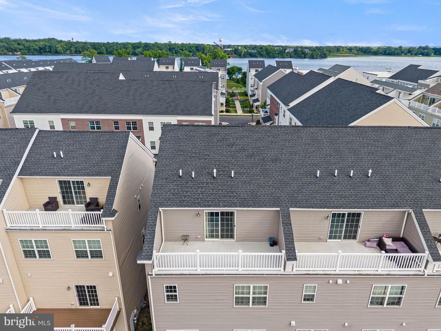 142 Fleet Court photo 36