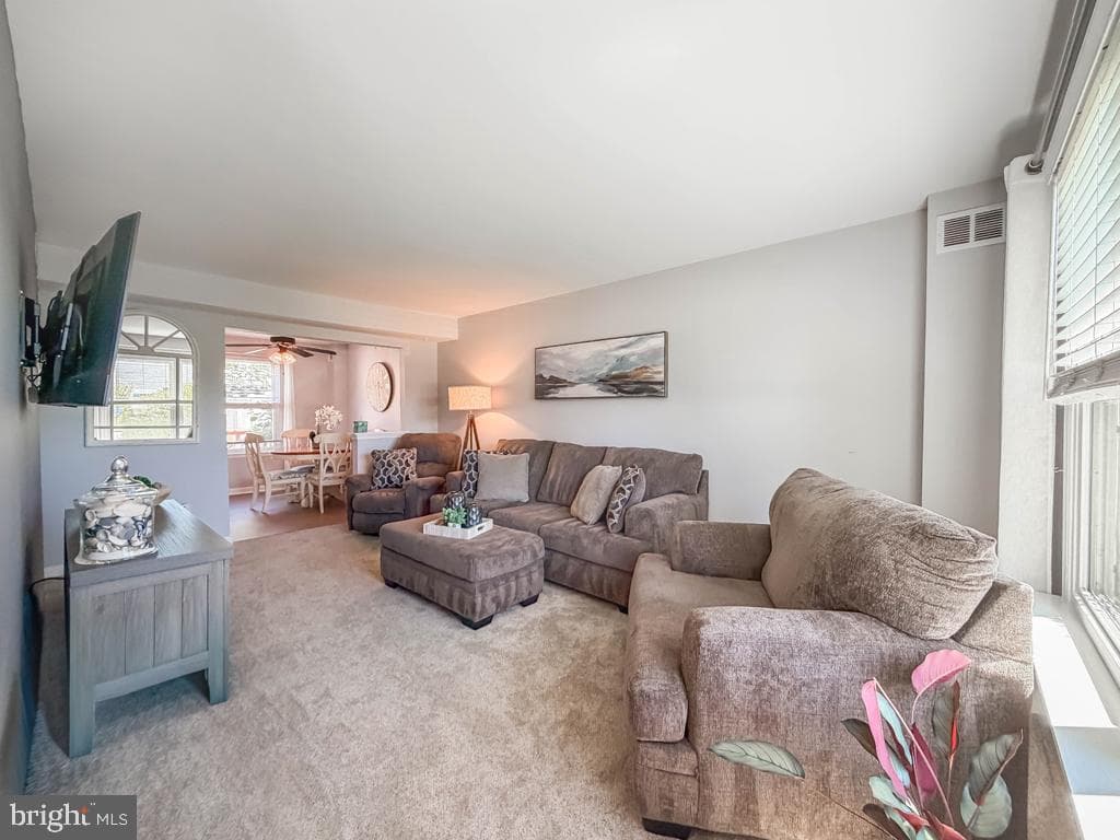 5710 Dunbar Court photo 3