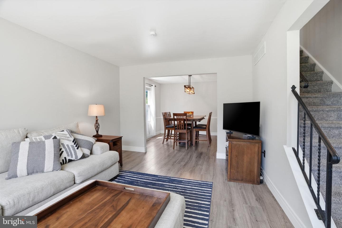381 Alberts Way photo 8