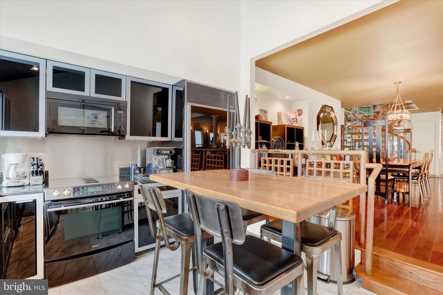 58 Sutphin Pnes photo 16