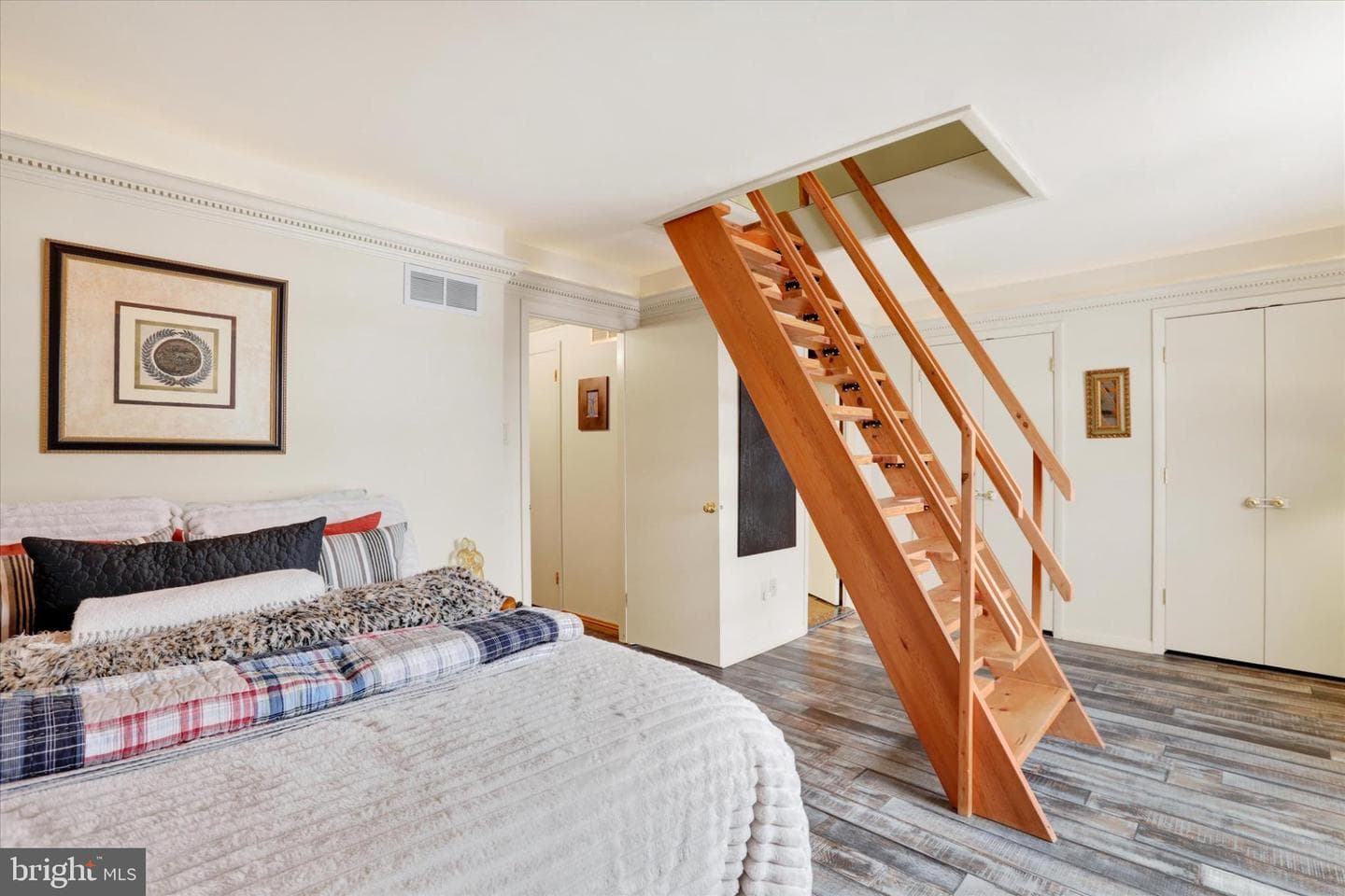 58 Sutphin Pnes photo 36
