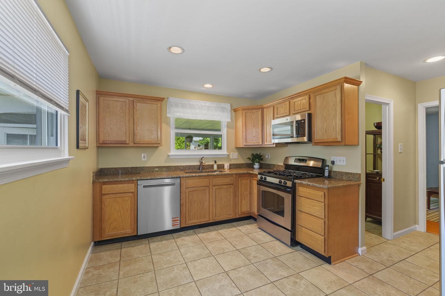 214 Westbury Drive photo 8