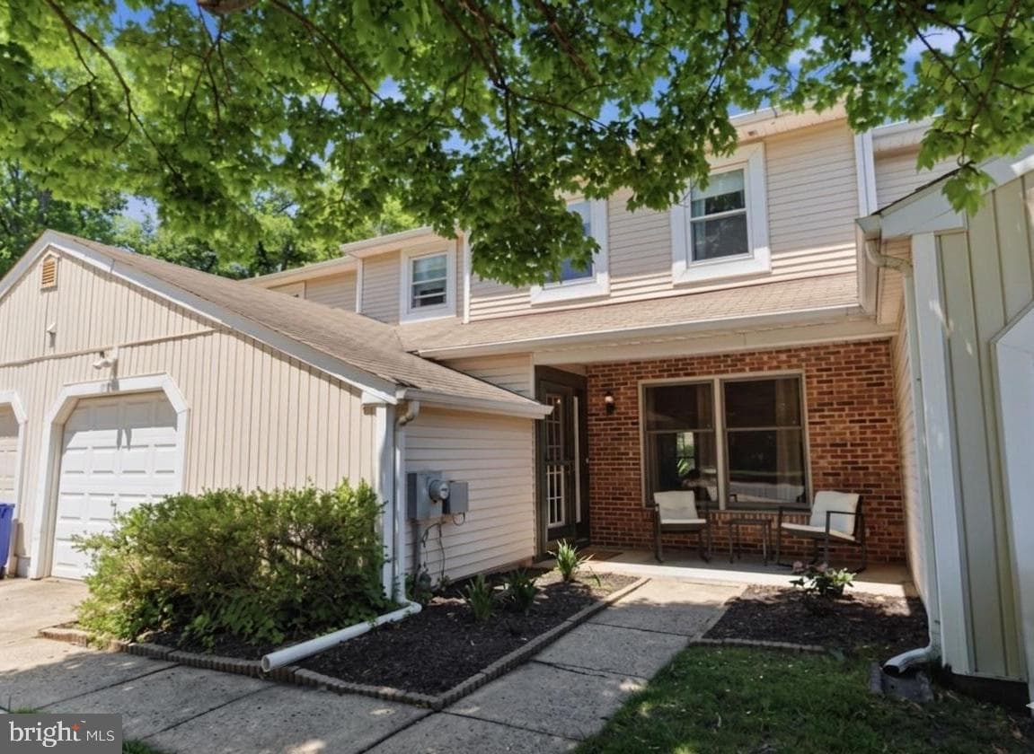 1374 Beechdrop Court photo 1