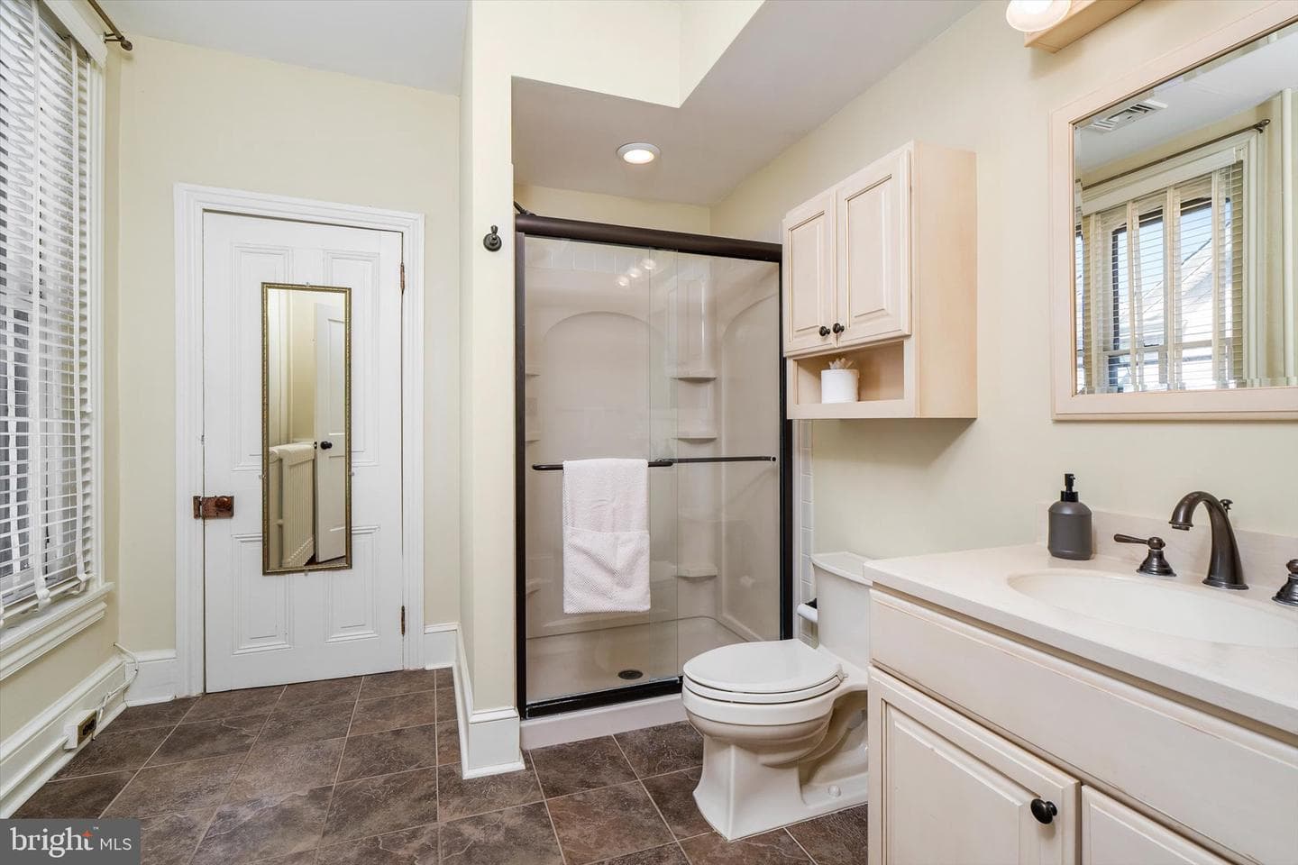 204 E Washington Avenue photo 31