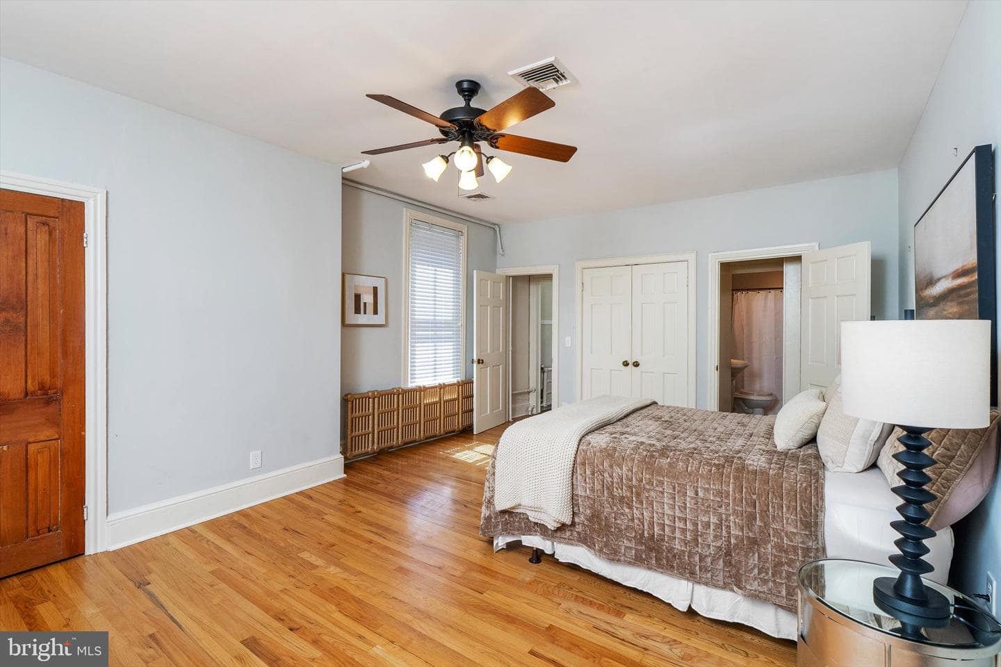 204 E Washington Avenue photo 32
