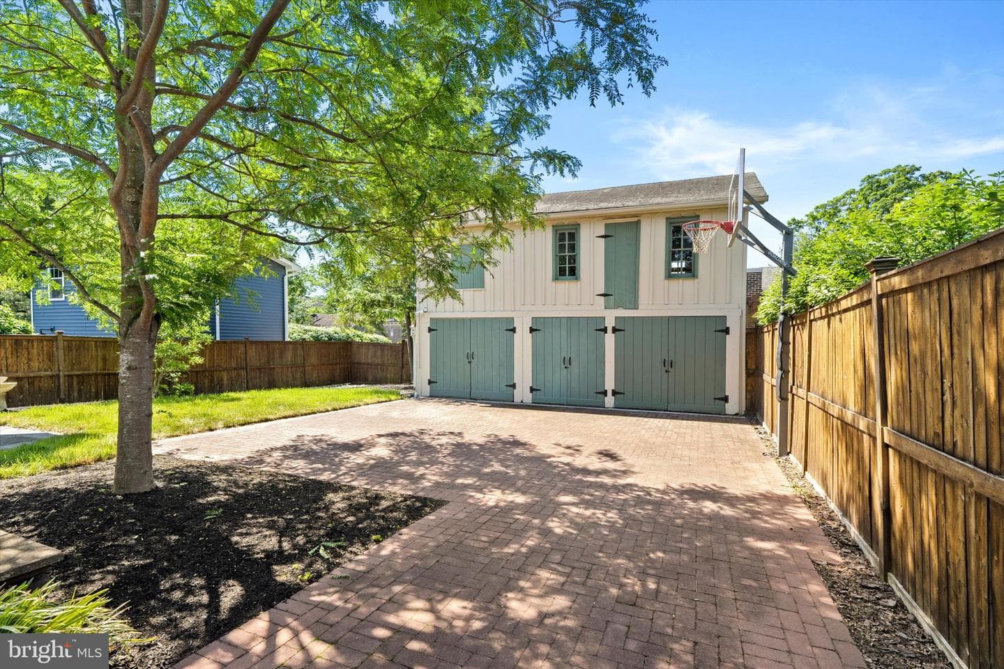 204 E Washington Avenue photo 4