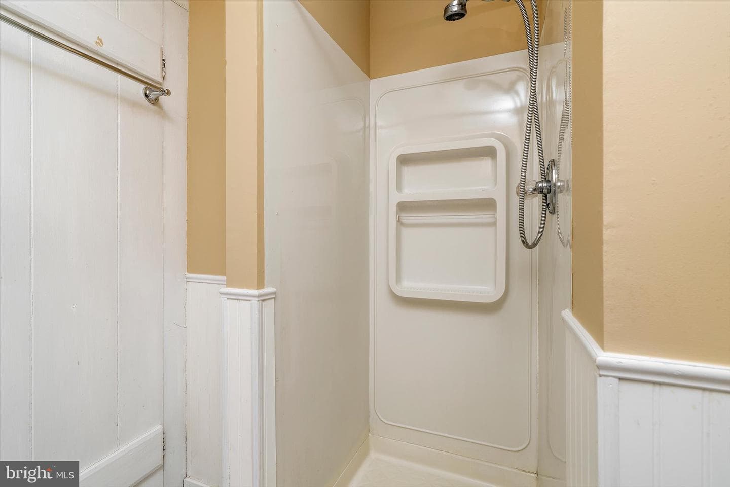 204 E Washington Avenue photo 42
