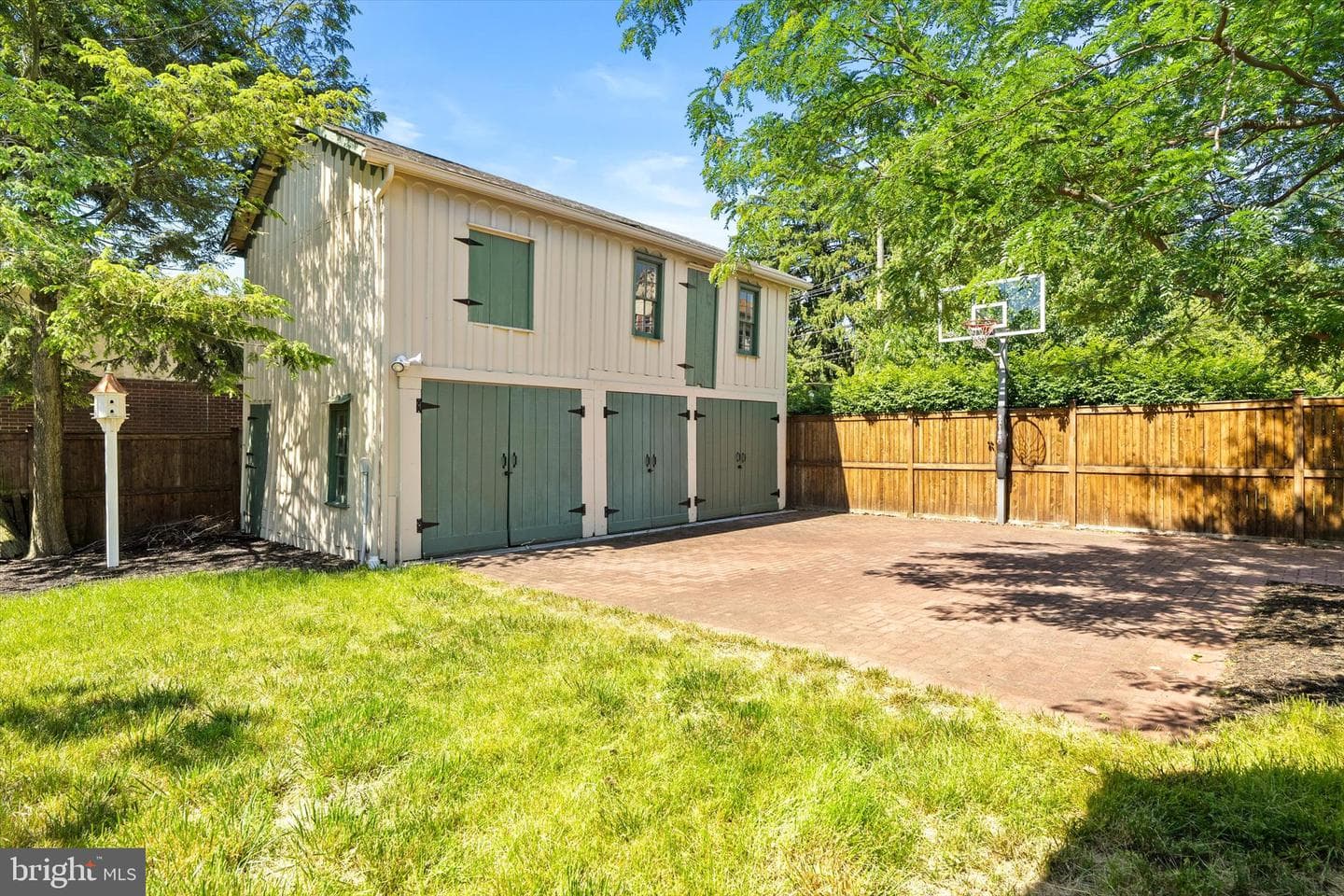204 E Washington Avenue photo 45