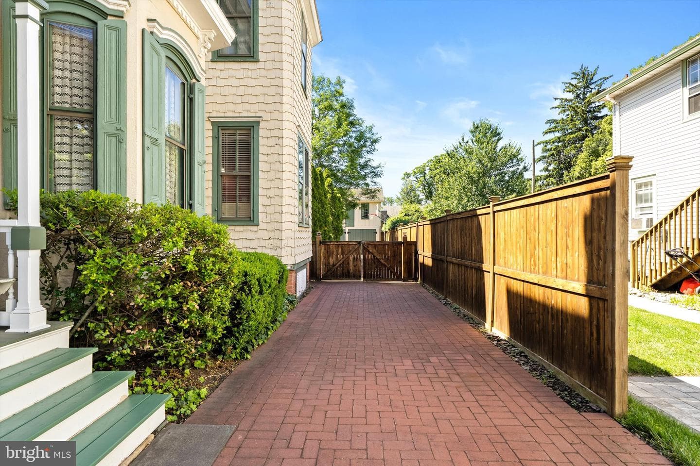 204 E Washington Avenue photo 47