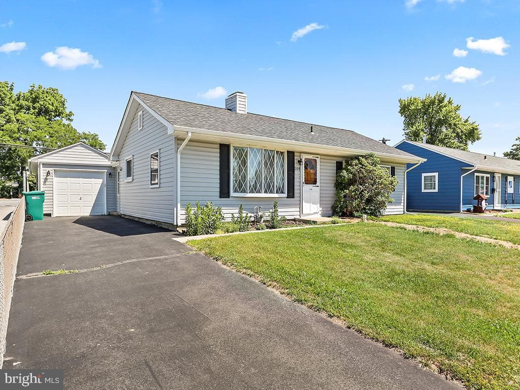 209 Austin Drive photo 2