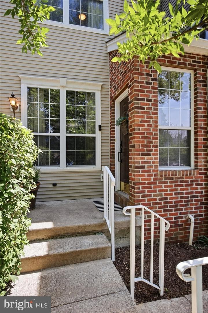 53 Dispatch Drive photo 4