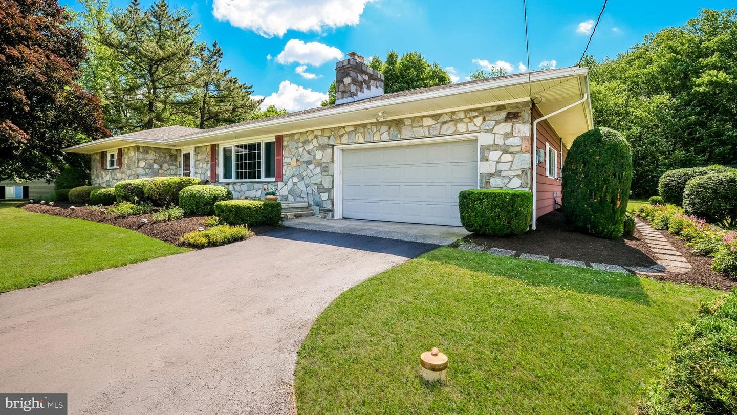 1727 Rickert Road photo 5