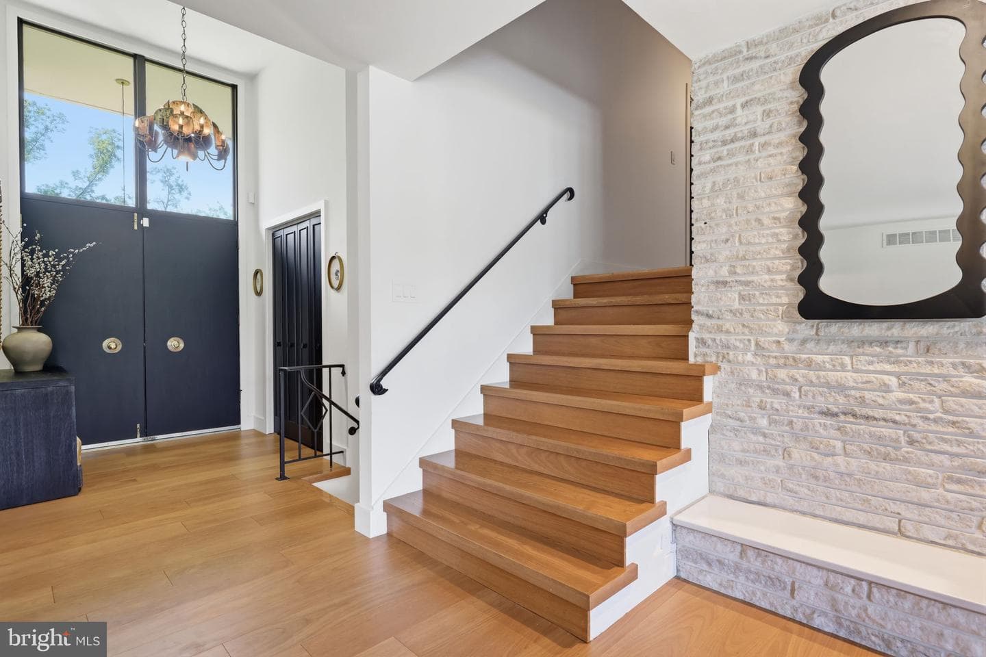 33 Woodhill Road photo 19
