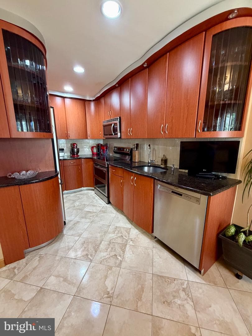 2703 Sterling Road photo 8