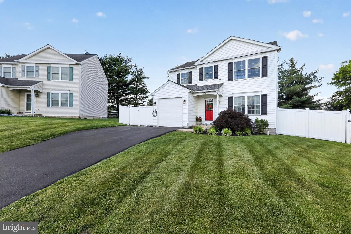 536 Whitford Circle photo 3