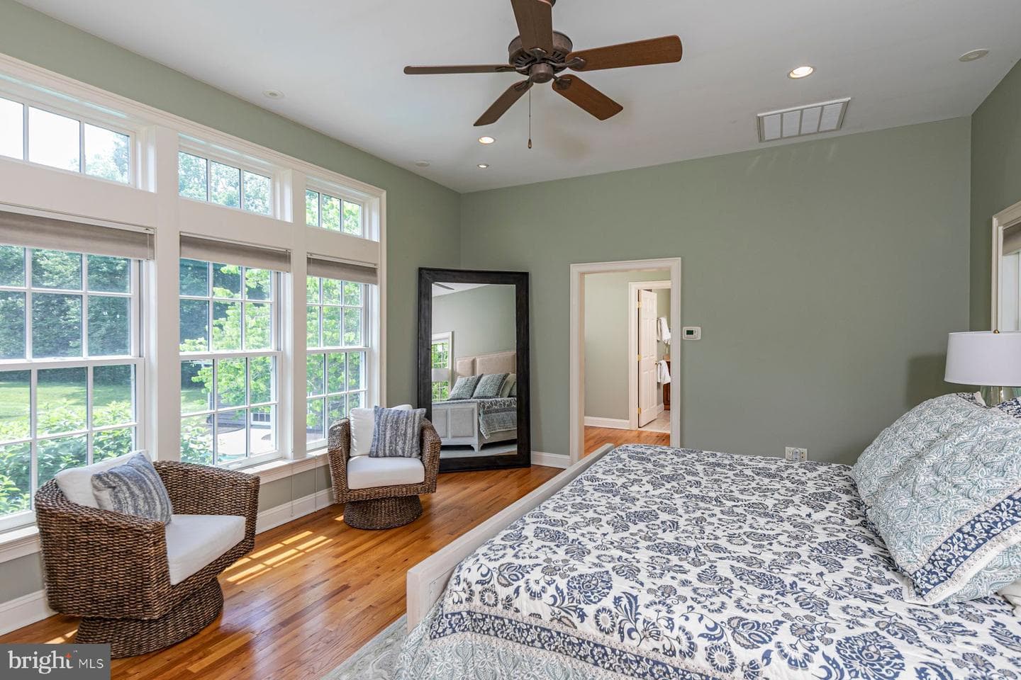 12 Crestwood Circle photo 33