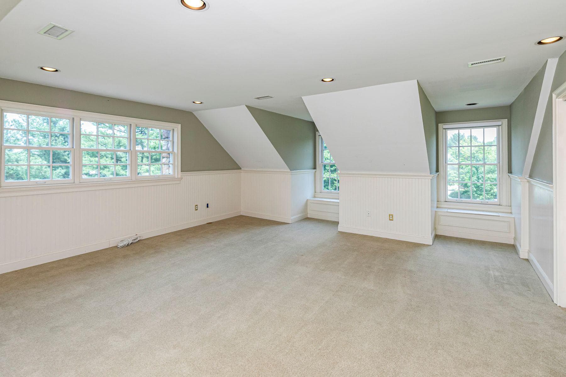 12 Crestwood Circle photo 65