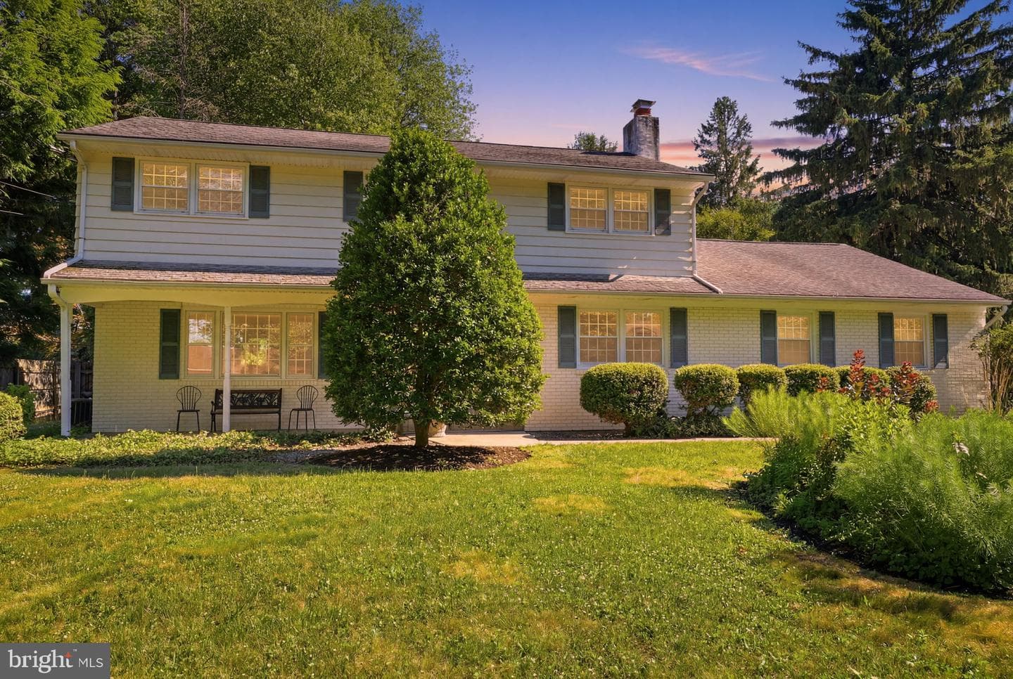 949 Queens Drive