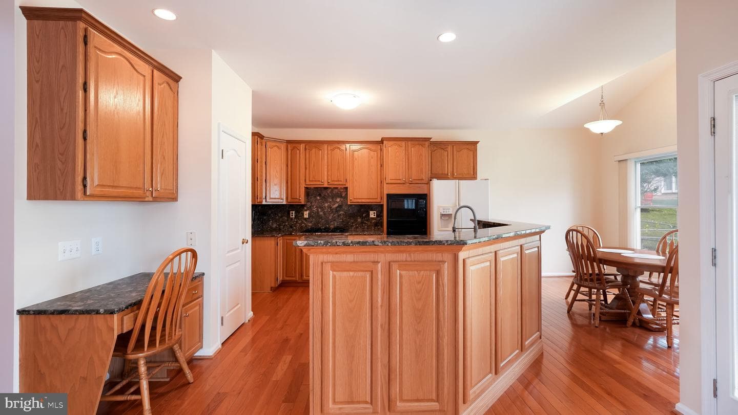 1491 Coralberry Court photo 10