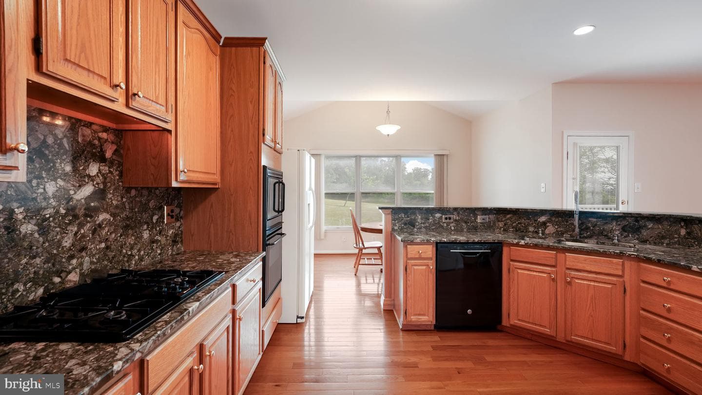 1491 Coralberry Court photo 8