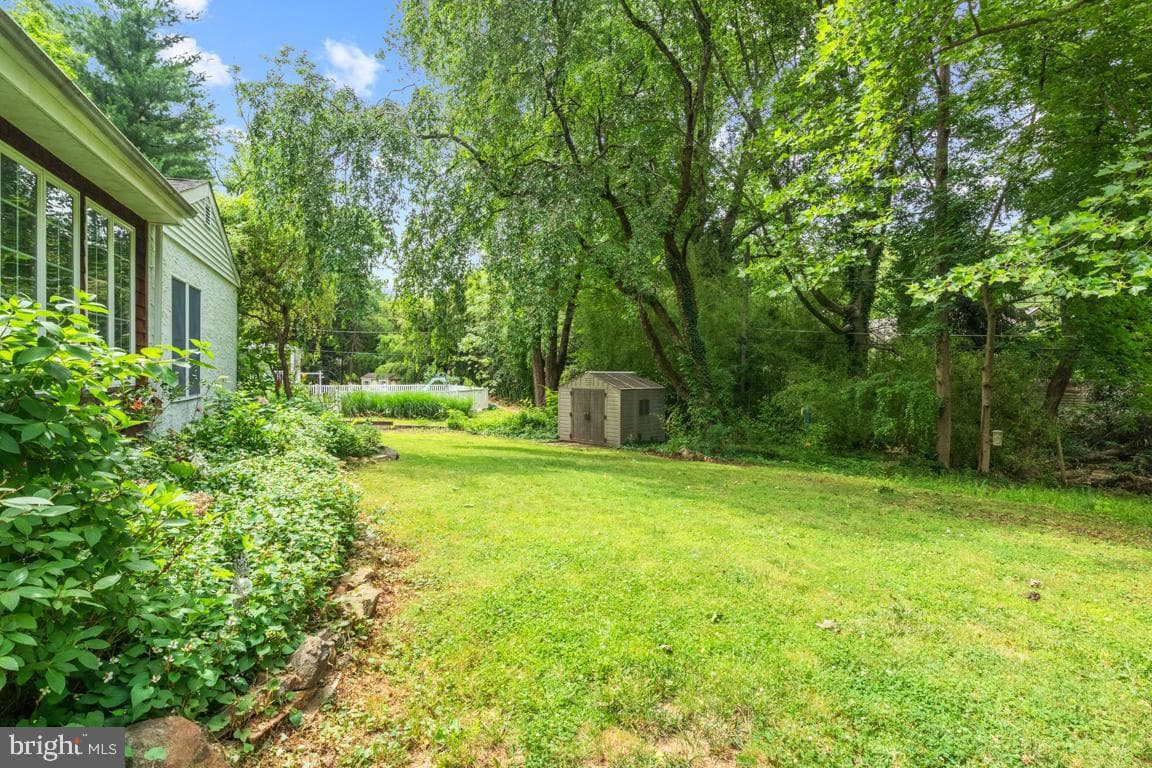 122 Brookside Drive photo 23