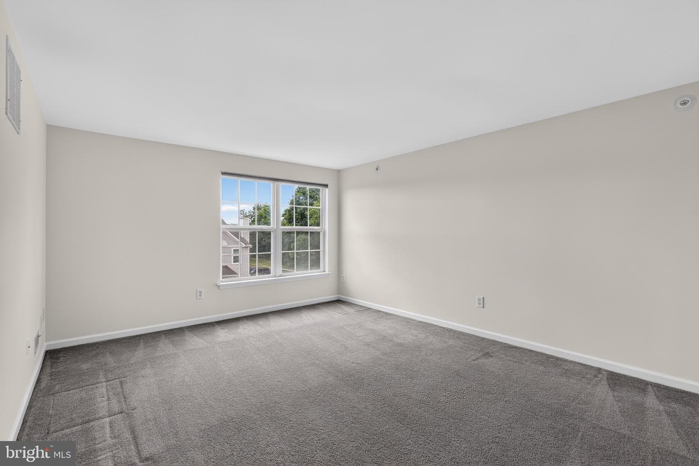 327 Eagle Court #201 photo 19