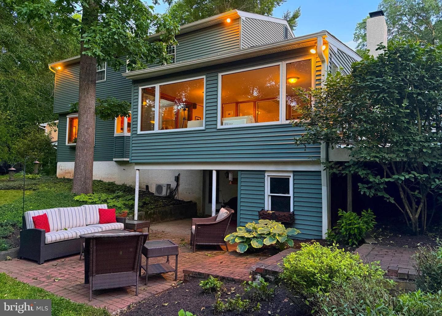 1300 University Drive photo 39