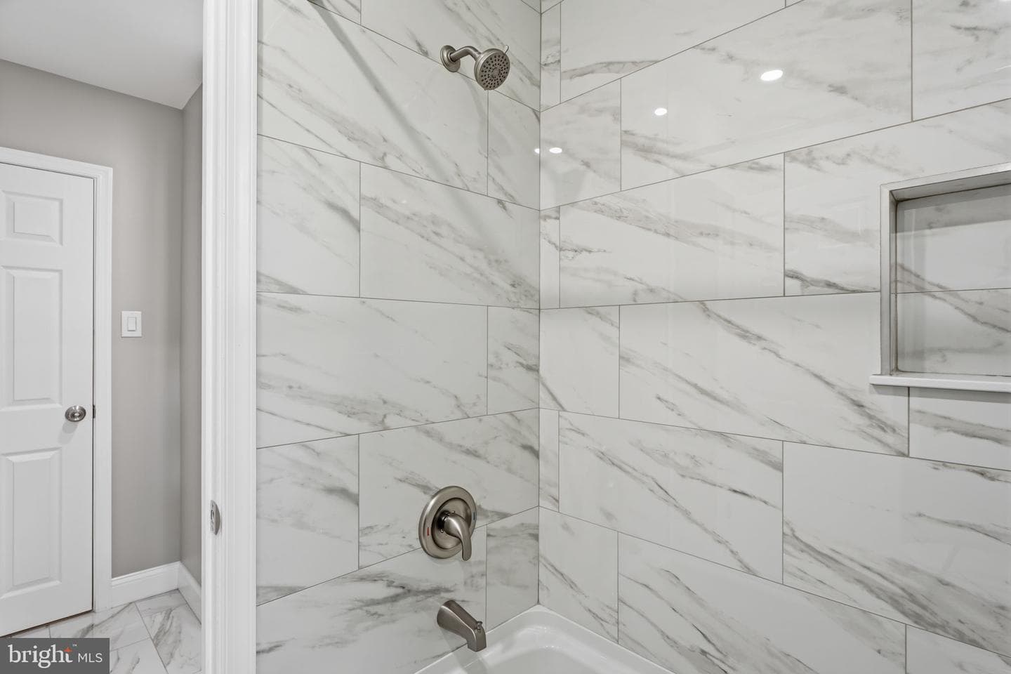688 Fairfield Drive photo 22