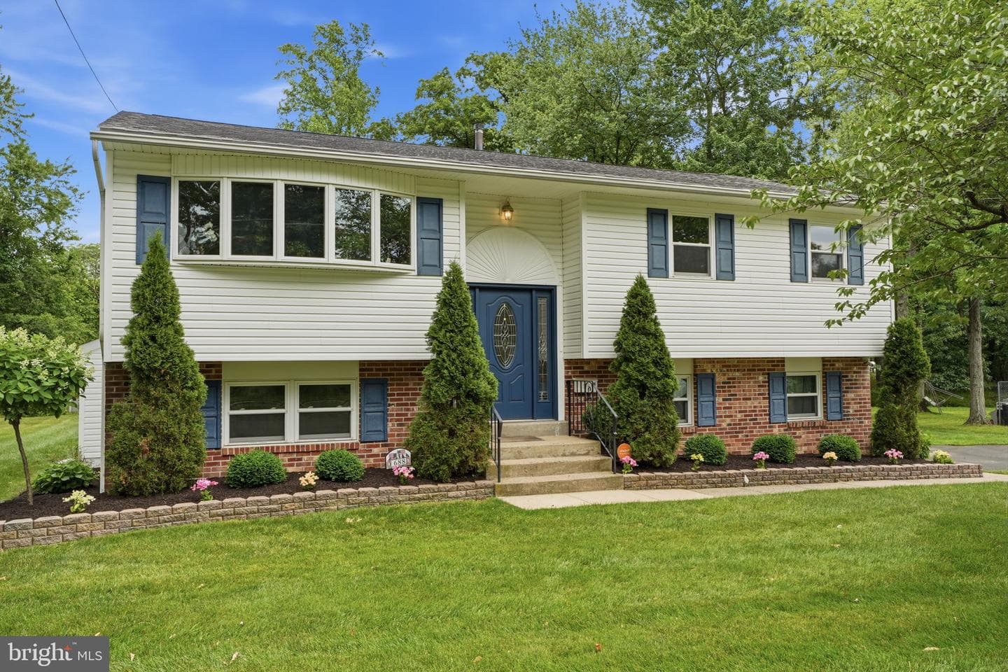688 Fairfield Drive photo 45