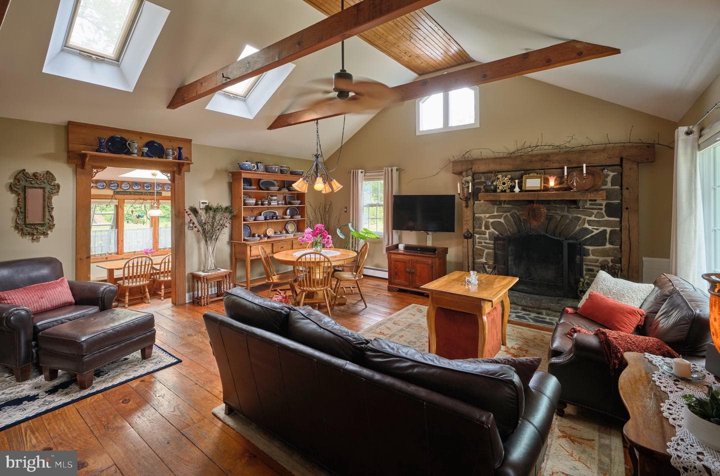 1490 River Road photo 11