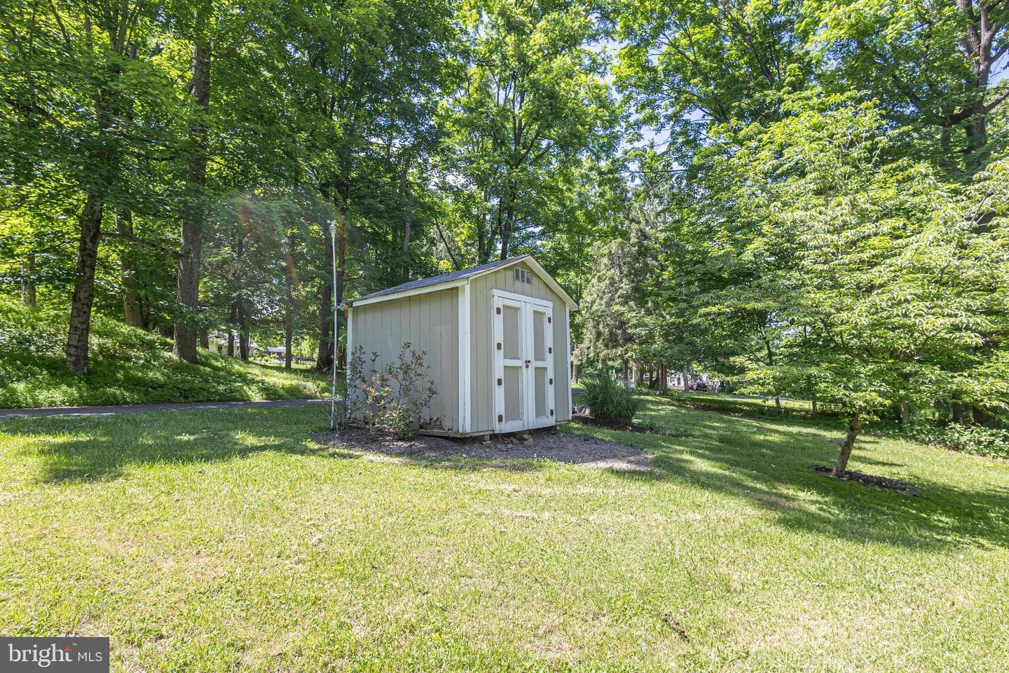 975 Taylorsville Road photo 29