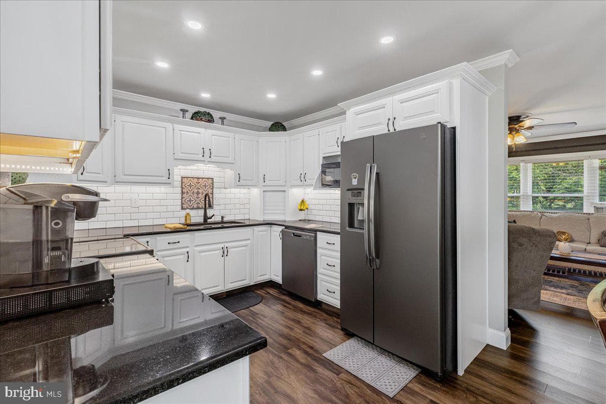 46 Twin Oak Drive photo 9