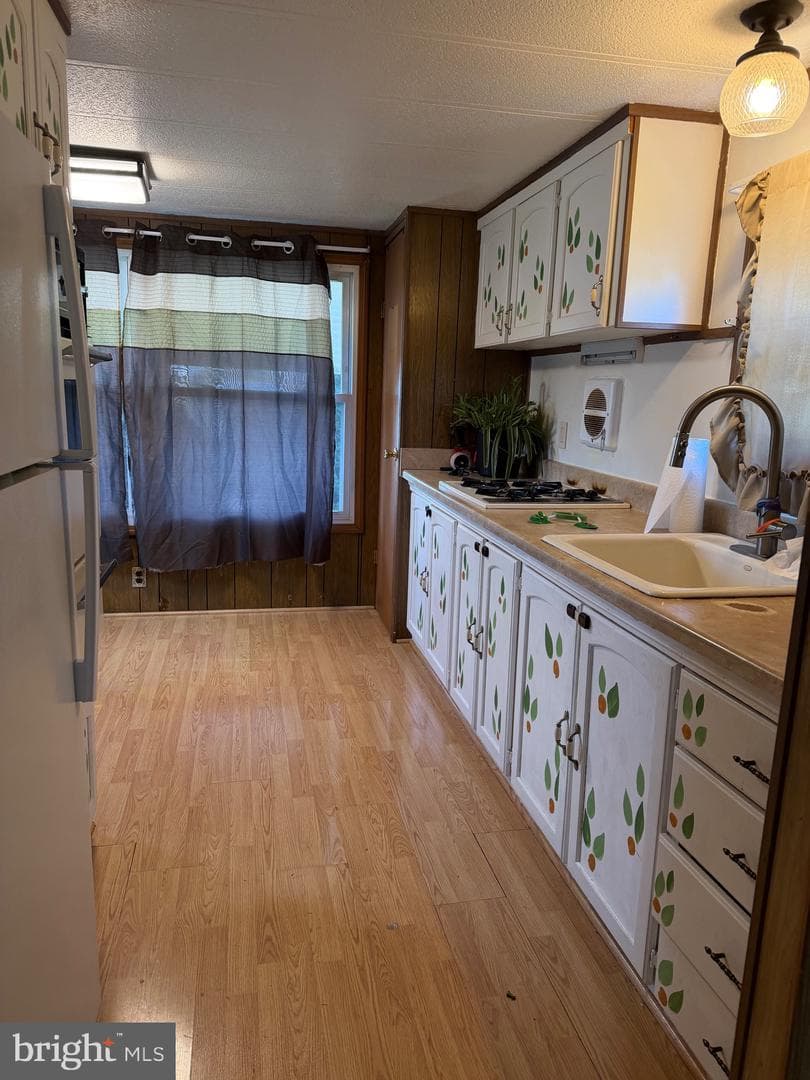 3413 Iris Avenue photo 5