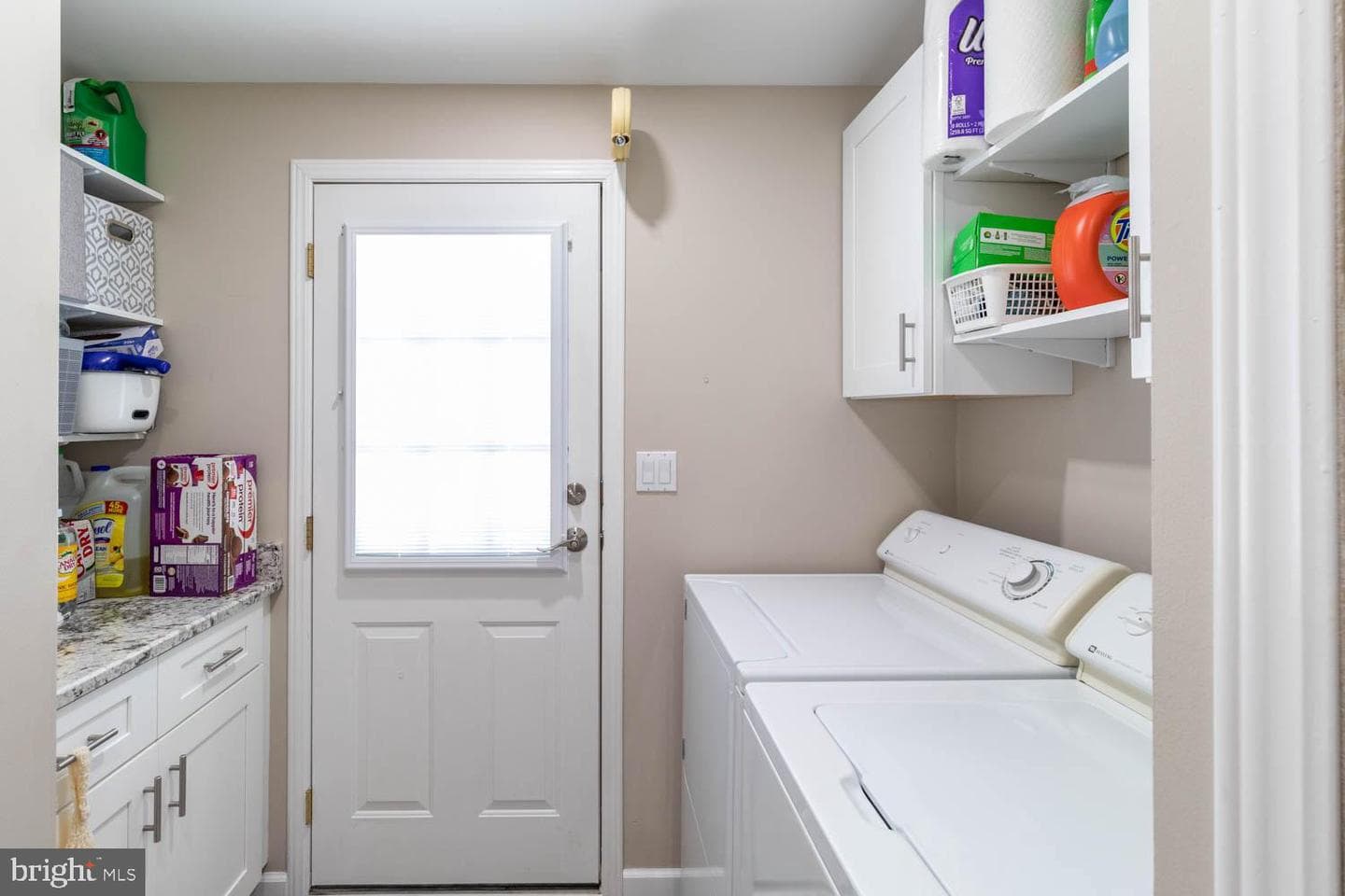 559 Spring Meadow Circle photo 16