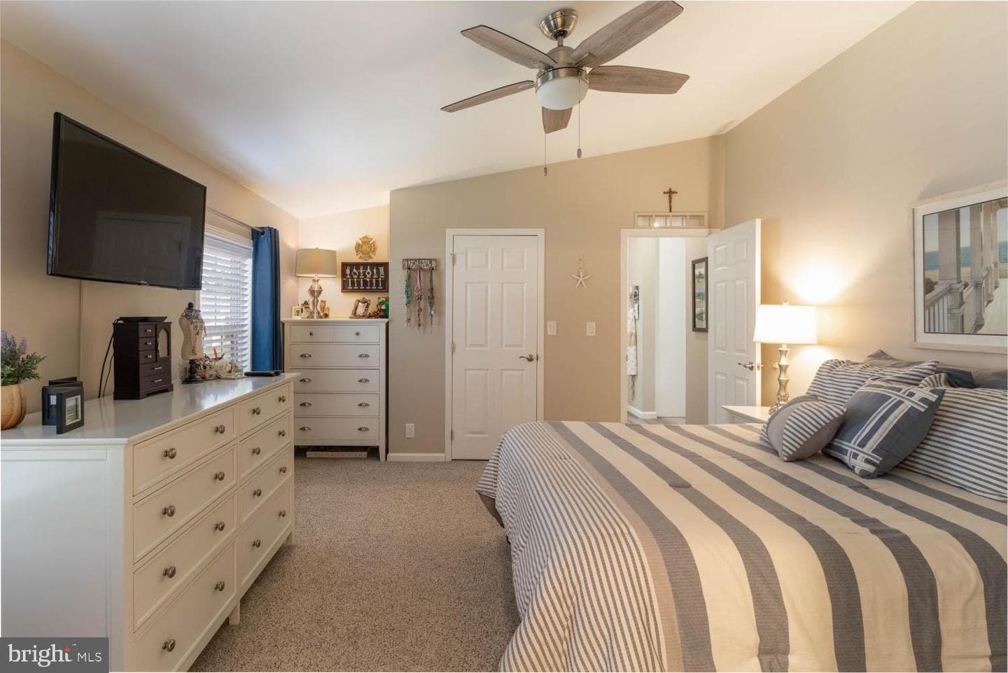 559 Spring Meadow Circle photo 18