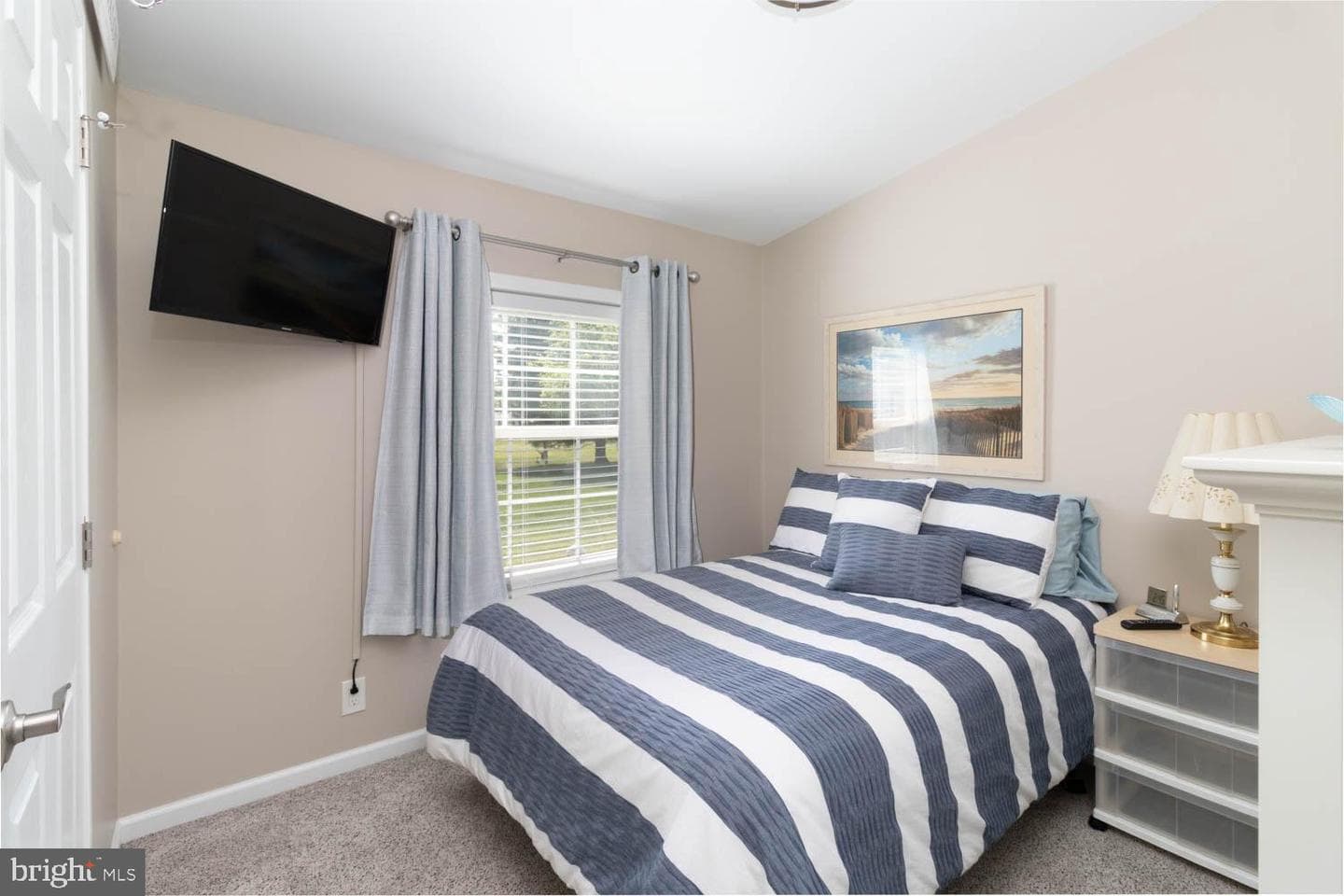 559 Spring Meadow Circle photo 28