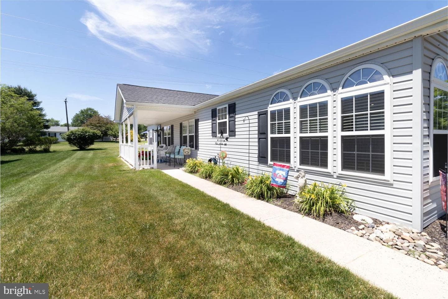 559 Spring Meadow Circle photo 3