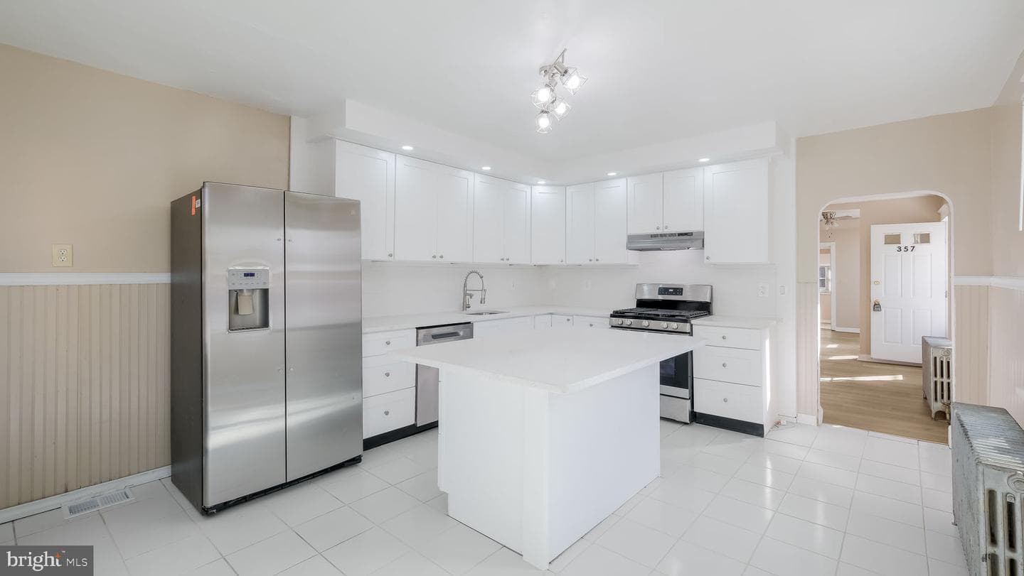 357 Washington Street photo 17