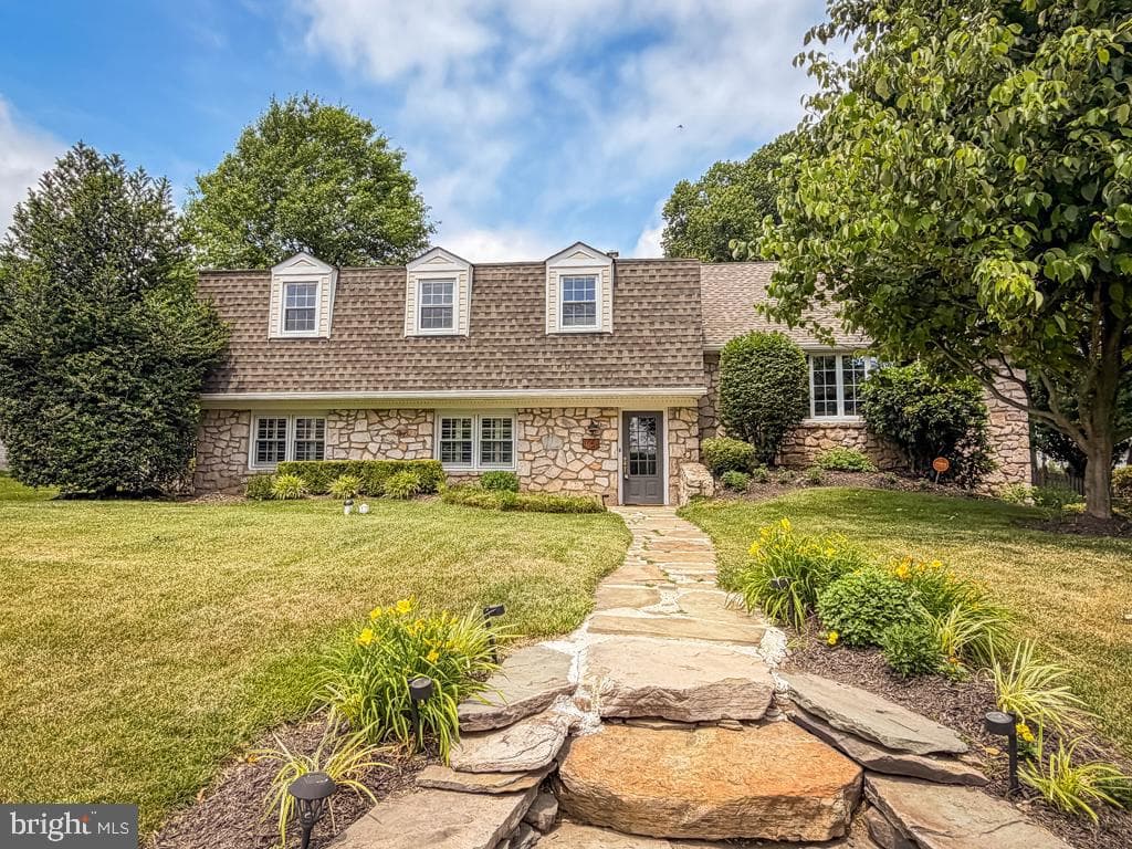 1168 Temple Drive photo 3