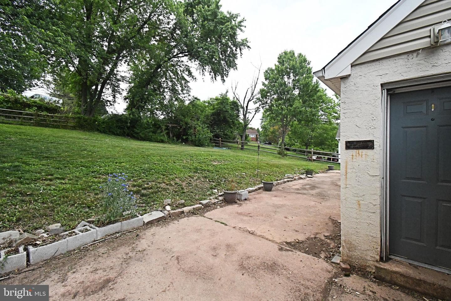 87 Hellberg Avenue photo 43